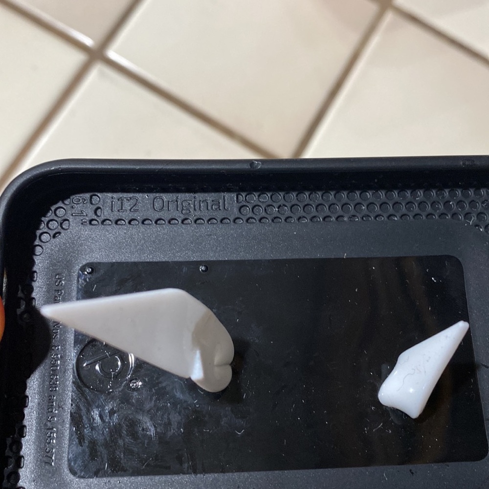 Loopy case - Picture 2 of 3